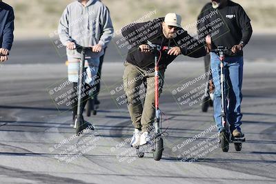 media/Jan-15-2026-Racers Edge (Thu) [[dfebeb70ab]]/1-Around the Pits-Track Walk/